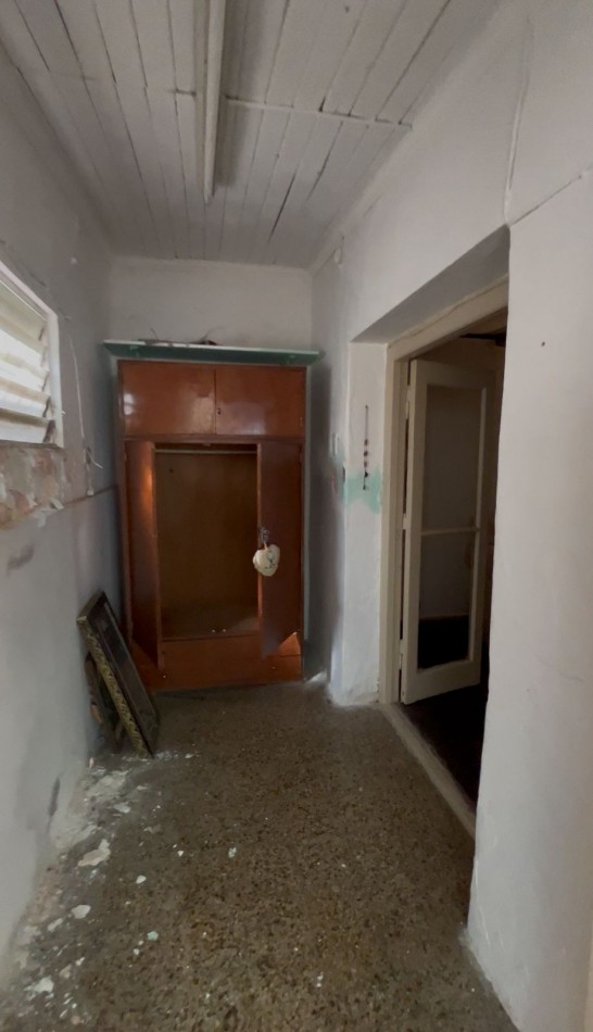 Departamento Interno de Pasillo en 2 plantas con patios  a Remodelar zona centro Mitre al 1400 NO ES PH