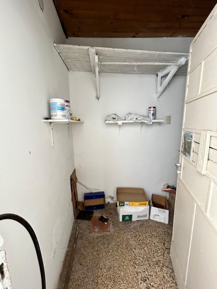 Departamento Interno de Pasillo en 2 plantas con patios  a Remodelar zona centro Mitre al 1400 NO ES PH