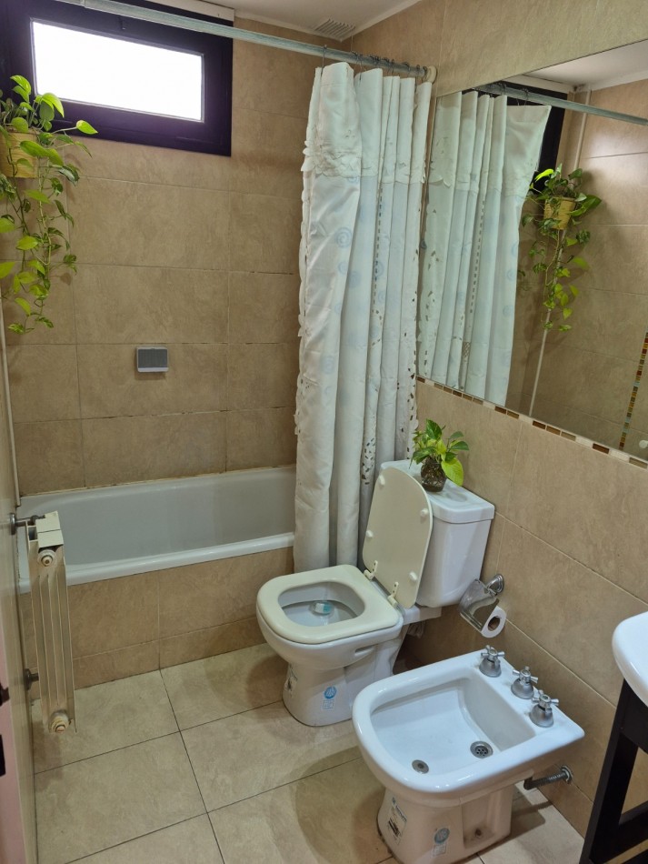 Departamento en venta - Crespo 279 piso 4 al frente  con doble balcon - Rosario