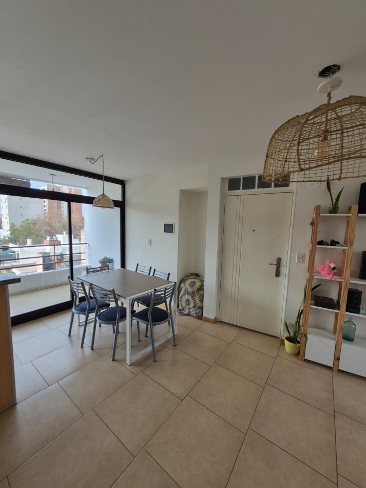 Departamento en venta - Crespo 279 piso 4 al frente  con doble balcon - Rosario