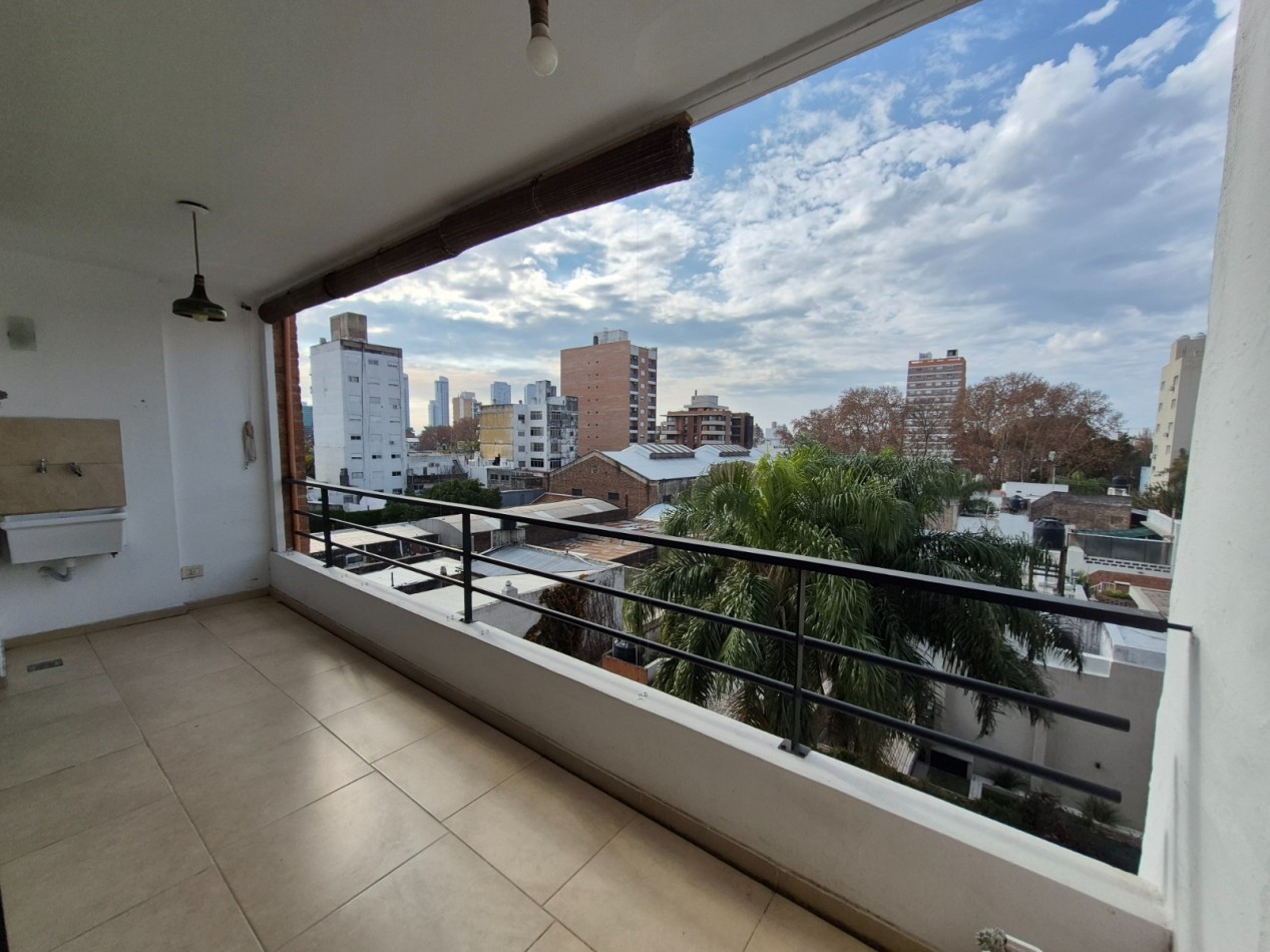 Departamento en venta - Crespo 279 piso 4 al frente  con doble balcon - Rosario