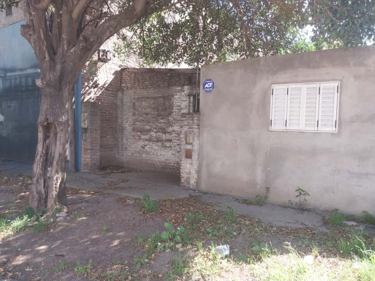 Terreno Frentista zona sur 215 m2 Pasaje Barcelona 4178  a 100 metros de Bv. Oroño al 4100