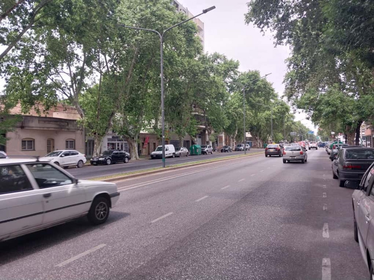 Terreno apto para desarrolladoras emprendimiento edilicio en altura altura maxima exceptiva PB. MAS 10 PISOS AVELLANEDA AL 1500