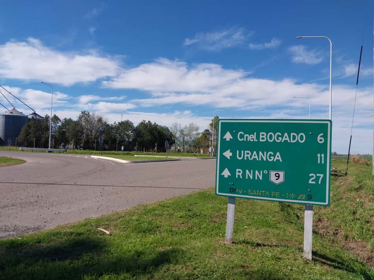 Terrenos de 300 m2 a 500 m2 con una entrega , cuotas fijas  amplia financiacion  en pesos / se Acepta vehiculo en parte de pago