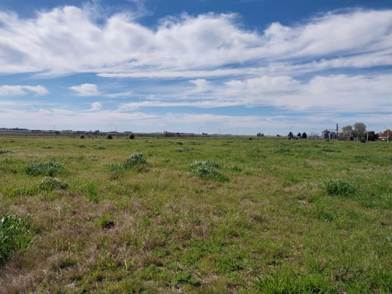 Terrenos de 300 m2 a 500 m2 con una entrega , cuotas fijas  amplia financiacion  en pesos / se Acepta vehiculo en parte de pago