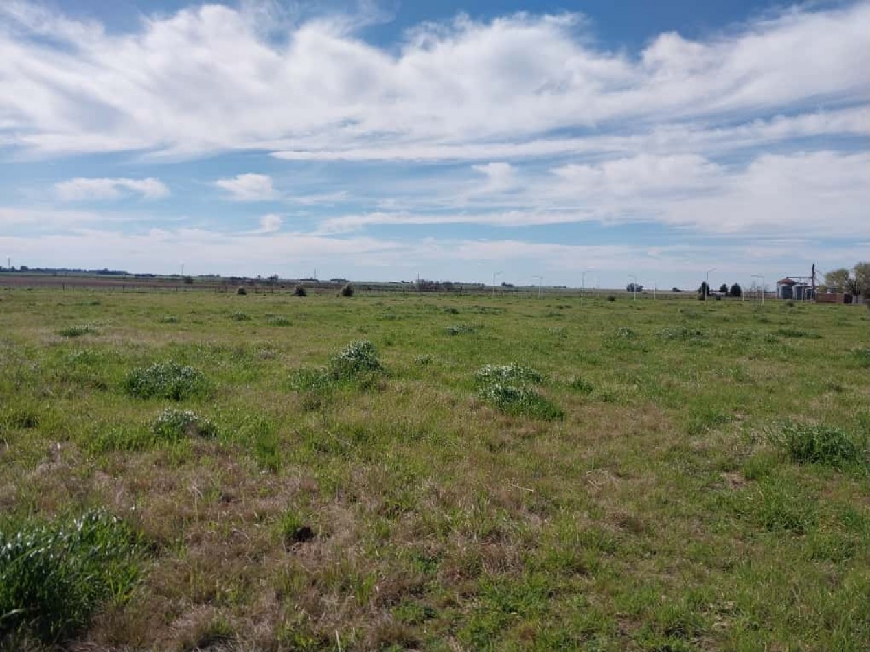 Terrenos de 300 m2 a 500 m2 con una entrega , cuotas fijas  amplia financiacion  en pesos / se Acepta vehiculo en parte de pago