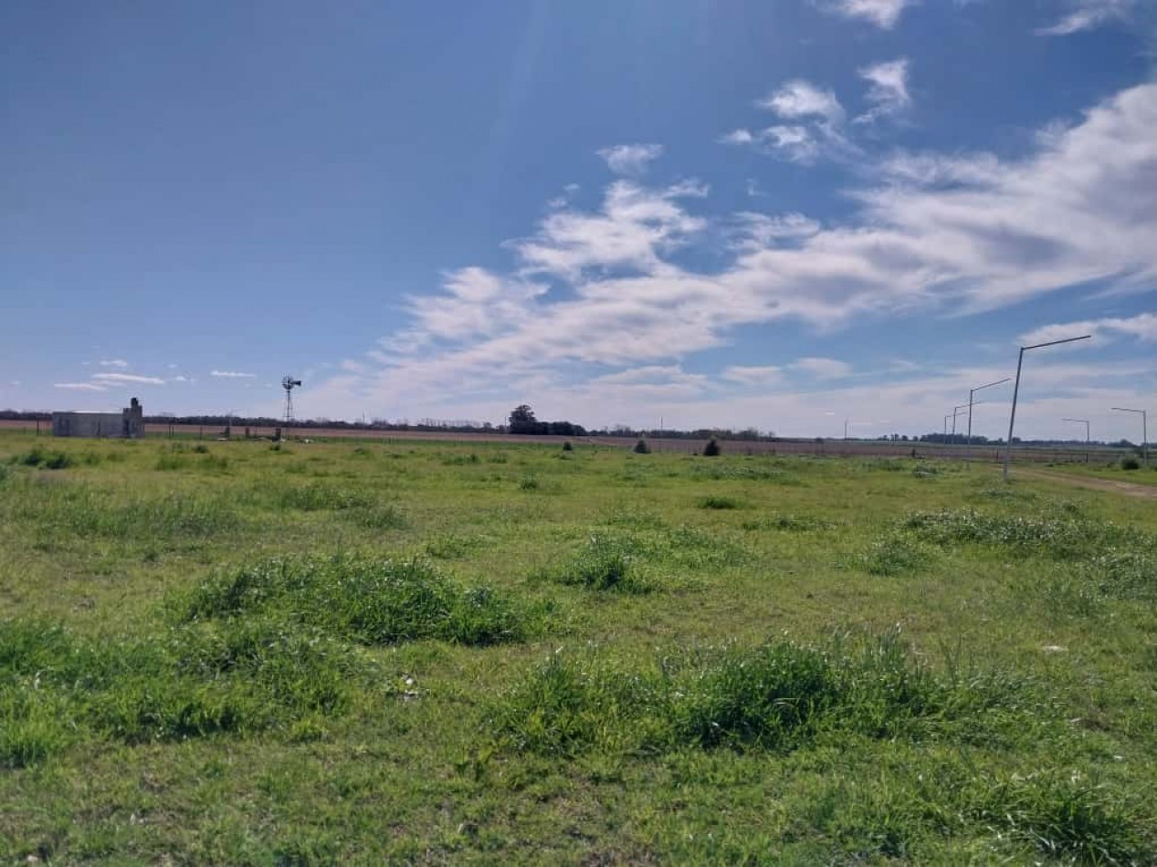 Terrenos de 300 m2 a 500 m2 con una entrega , cuotas fijas  amplia financiacion  en pesos / se Acepta vehiculo en parte de pago