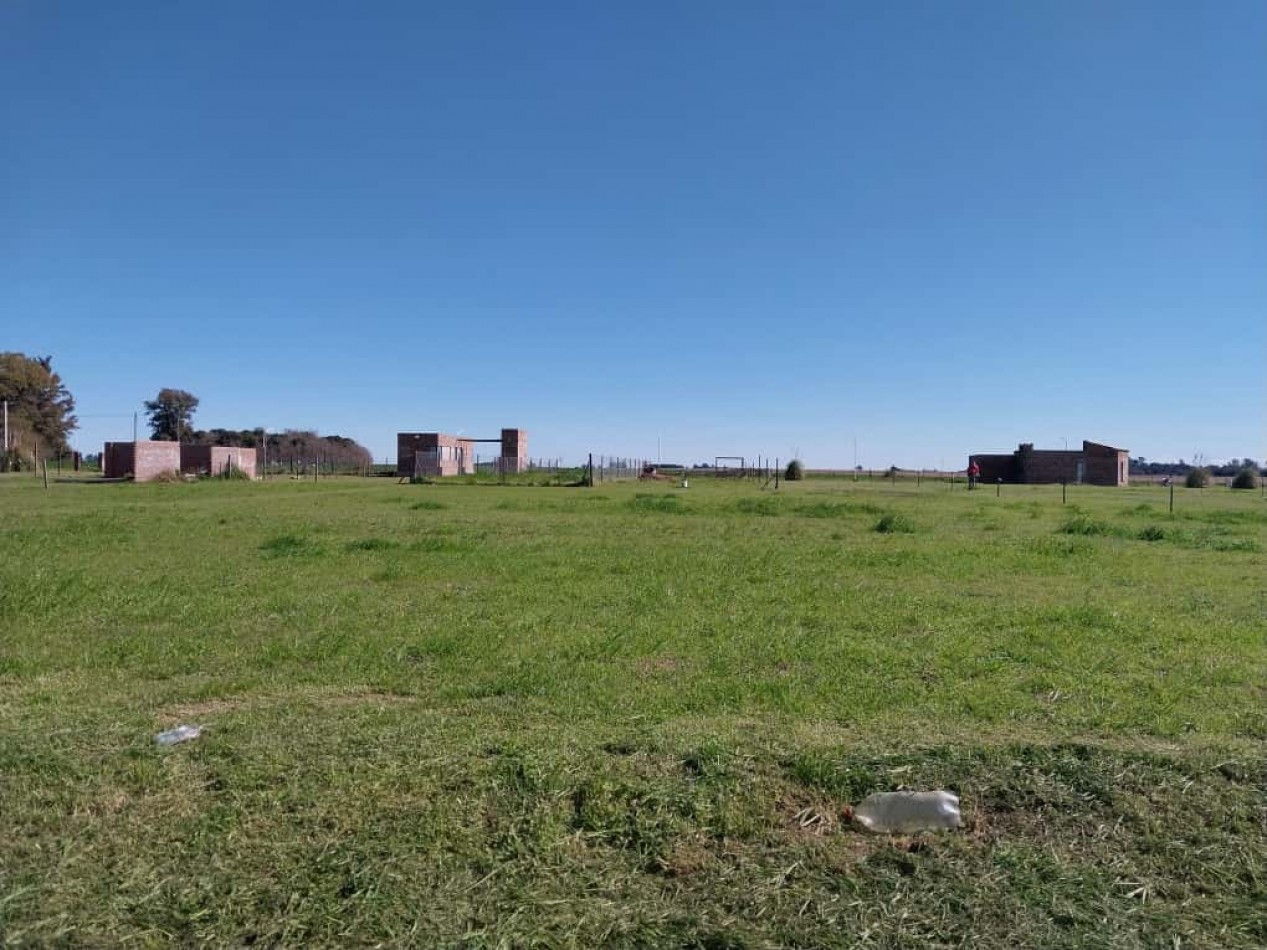 Terrenos de 300 m2 a 500 m2 con una entrega , cuotas fijas  amplia financiacion  en pesos / se Acepta vehiculo en parte de pago