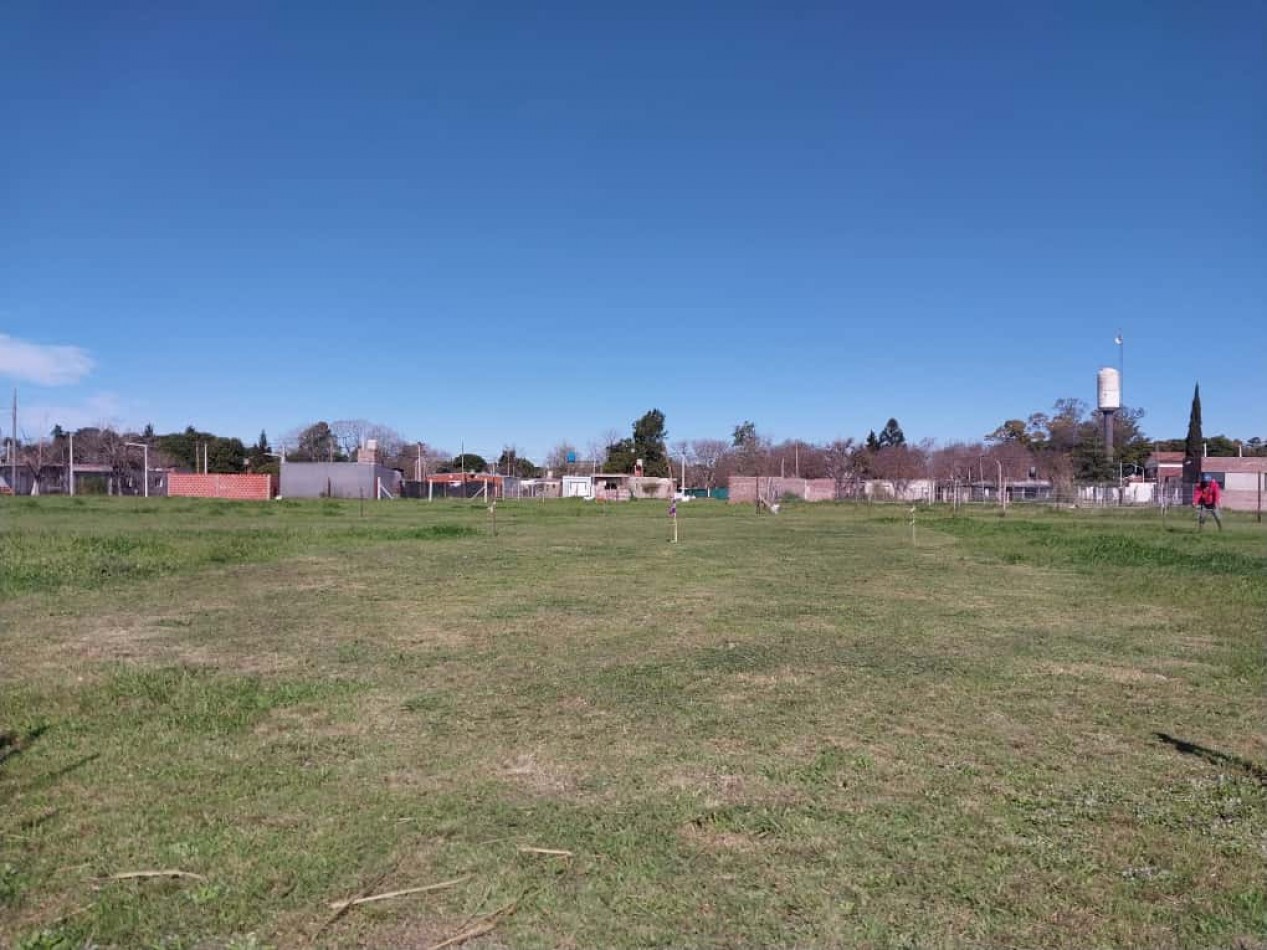 Terrenos de 300 m2 a 500 m2 con una entrega , cuotas fijas  amplia financiacion  en pesos / se Acepta vehiculo en parte de pago