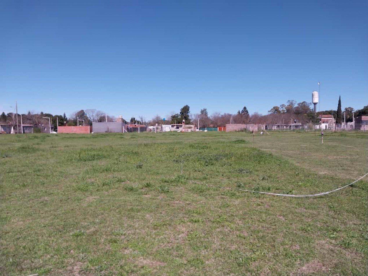 Terrenos de 300 m2 a 500 m2 con una entrega , cuotas fijas  amplia financiacion  en pesos / se Acepta vehiculo en parte de pago