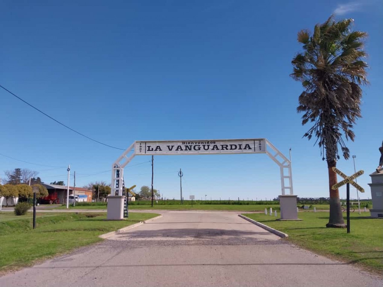 Terrenos de 300 m2 a 500 m2 con una entrega , cuotas fijas  amplia financiacion  en pesos / se Acepta vehiculo en parte de pago