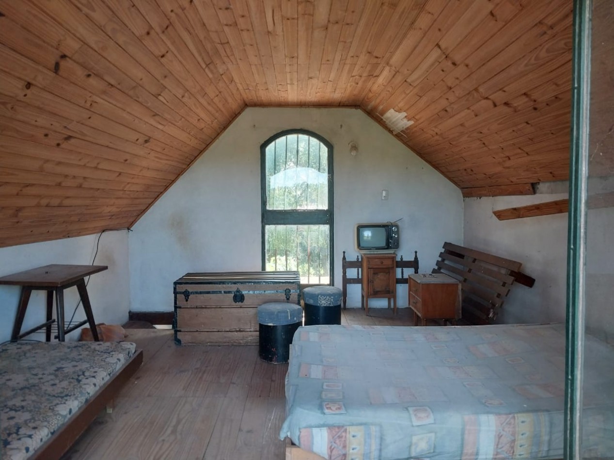 Casa con salida al Rio Carcaraña con una hermosa vista emplazada en 990 m2 con 2 ingresos mas pileta  ideal para un emprendimiento