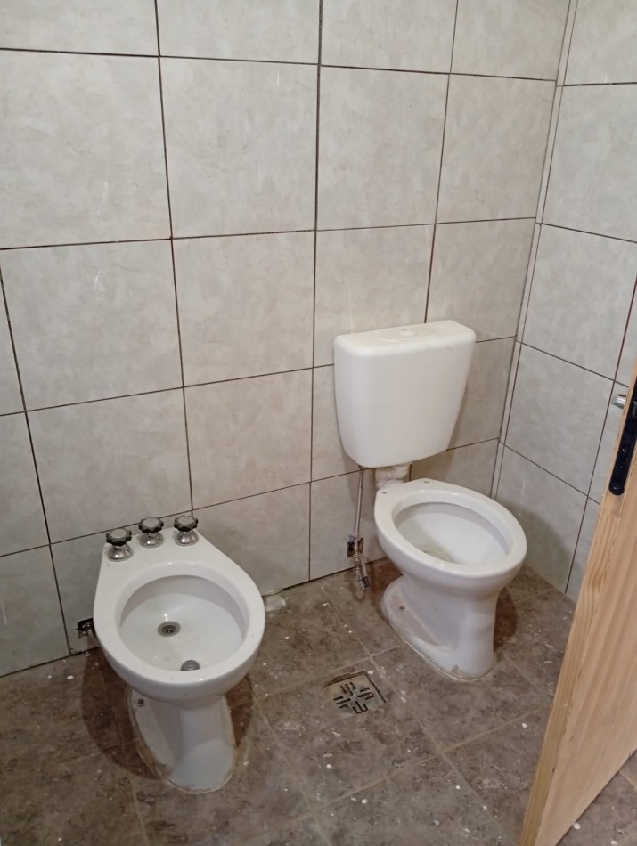 2 Departamentos internos de pasillo unico resuelto en planta baja y alta. reciclado . ideal inversion Zona Norte se escuchan ofertas