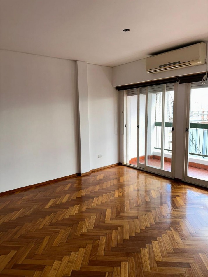 Departamento 3 Dormitorios con Cochera y Baulera inmejorable zona se escuchan ofertas