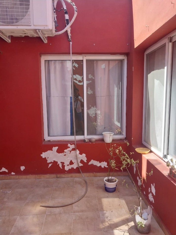 Departamento al frente en 2 plantas con patio amplio luminoso Zona Norte