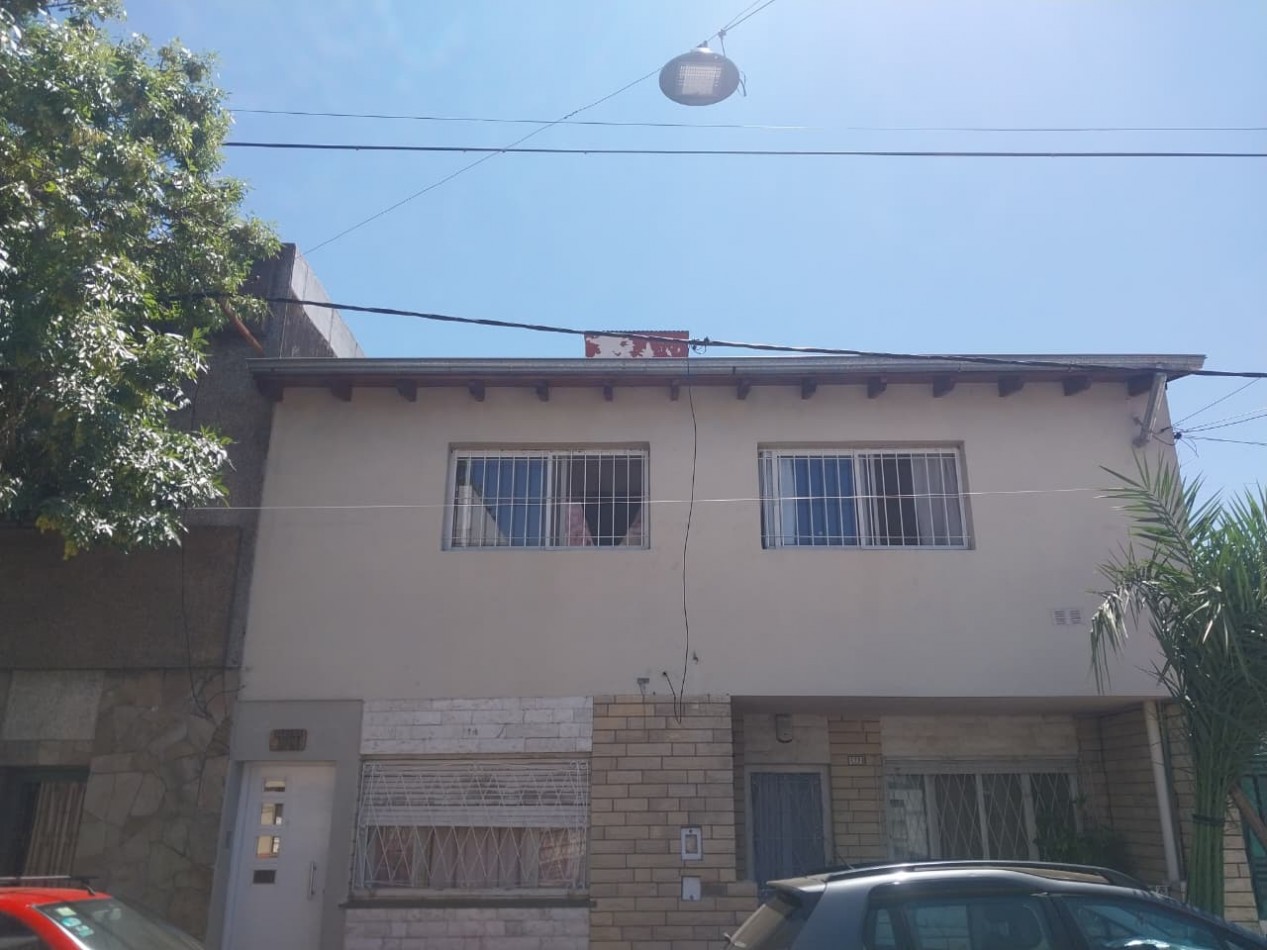 Departamento al frente en 2 plantas con patio amplio luminoso Zona Norte