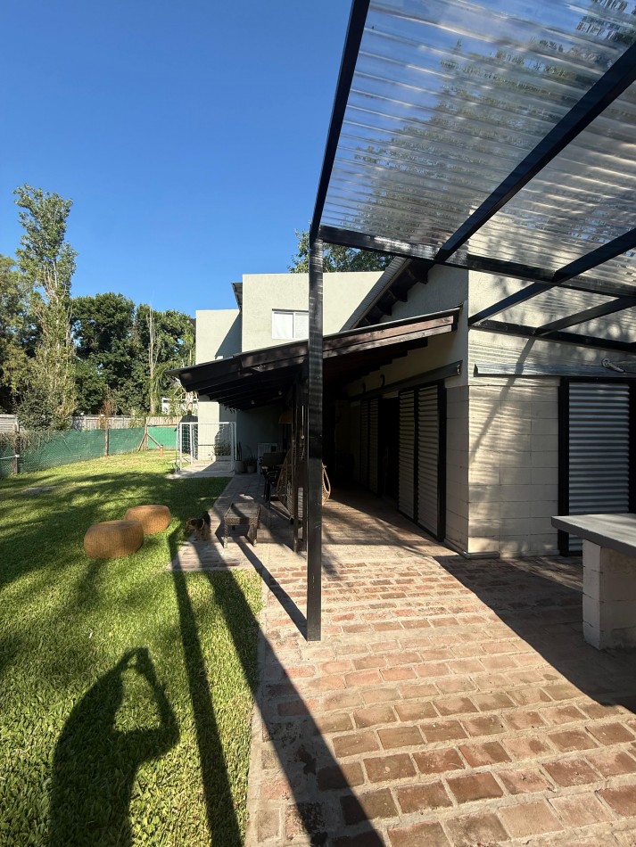 CASA ESTILO FIN DE SEMANA AMOBLADA EN ALQUILER PERMANENTE - CONFORT, PARQUE Y UBICACION ESTRATEGICA