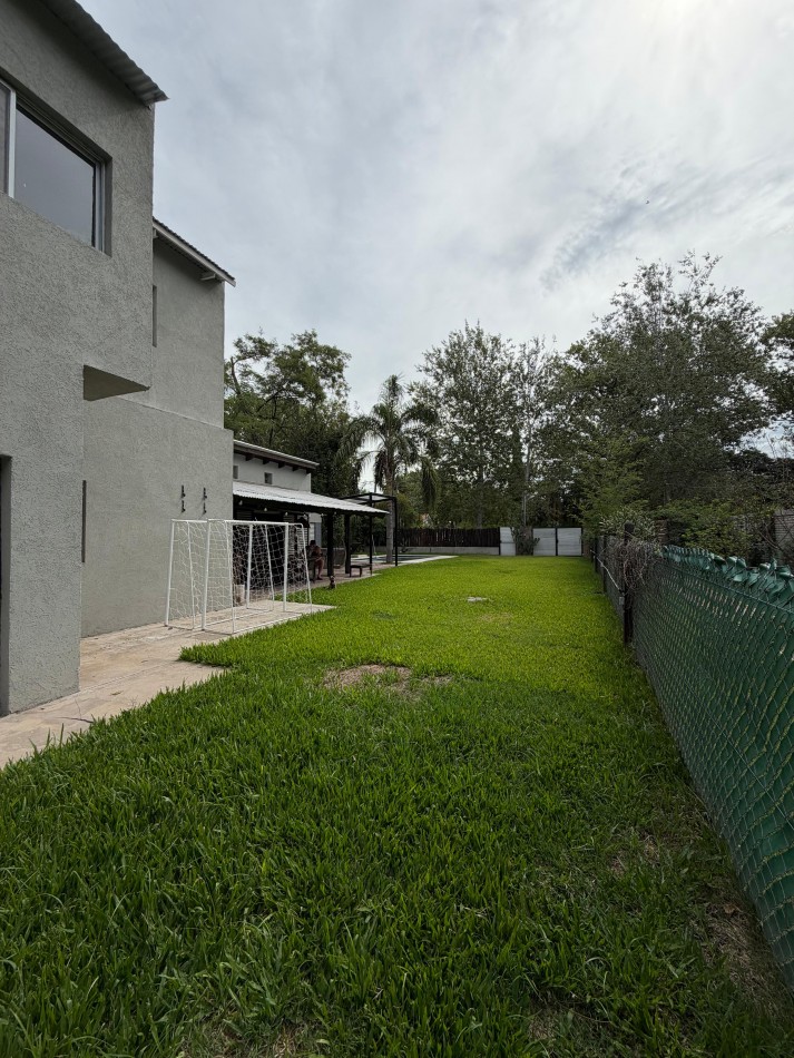 CASA ESTILO FIN DE SEMANA AMOBLADA EN ALQUILER PERMANENTE - CONFORT, PARQUE Y UBICACION ESTRATEGICA