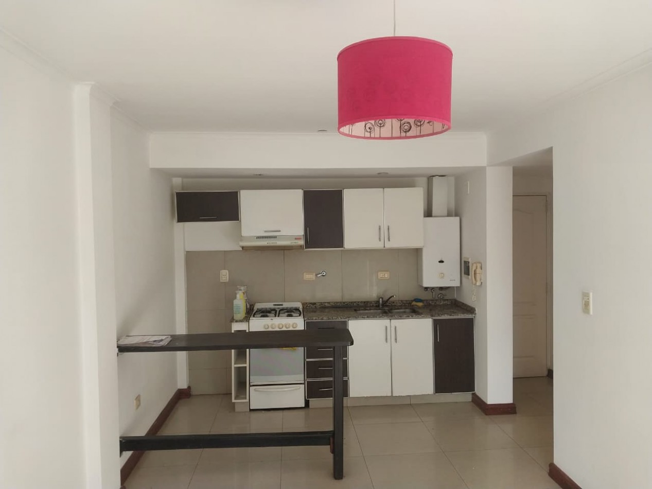 Departamento 1 dormitorio al frente lateral cerca de facultades y avenida Pellegrini Ayacucho 2005