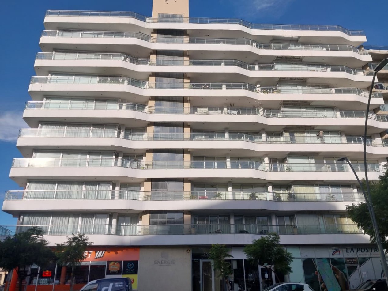 Departamento Semipiso exclusivo al frente en esquina vista total al rio 2 dormitorios con cochera Puerto Norte Posibilidad de ´Permuta en parte de pago