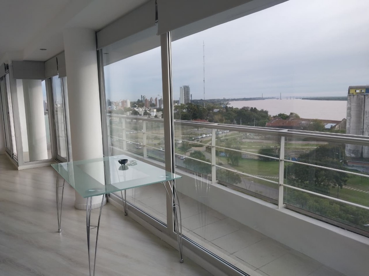 Departamento Semipiso exclusivo al frente en esquina vista total al rio 2 dormitorios con cochera Puerto Norte Posibilidad de ´Permuta en parte de pago