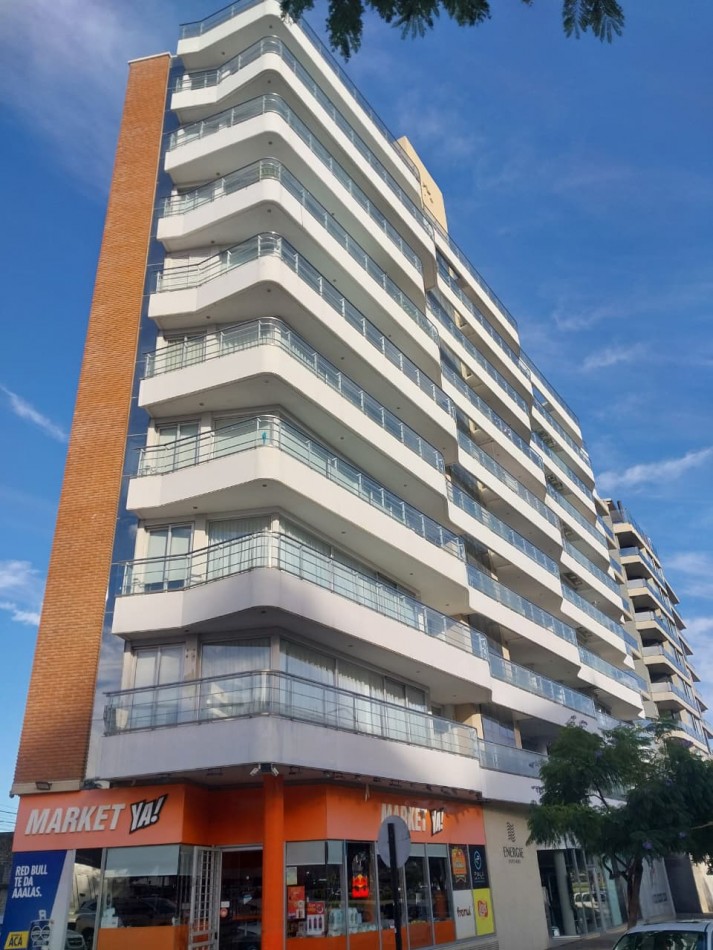 Departamento Semipiso exclusivo al frente en esquina vista total al rio 2 dormitorios con cochera Puerto Norte Posibilidad de ´Permuta en parte de pago