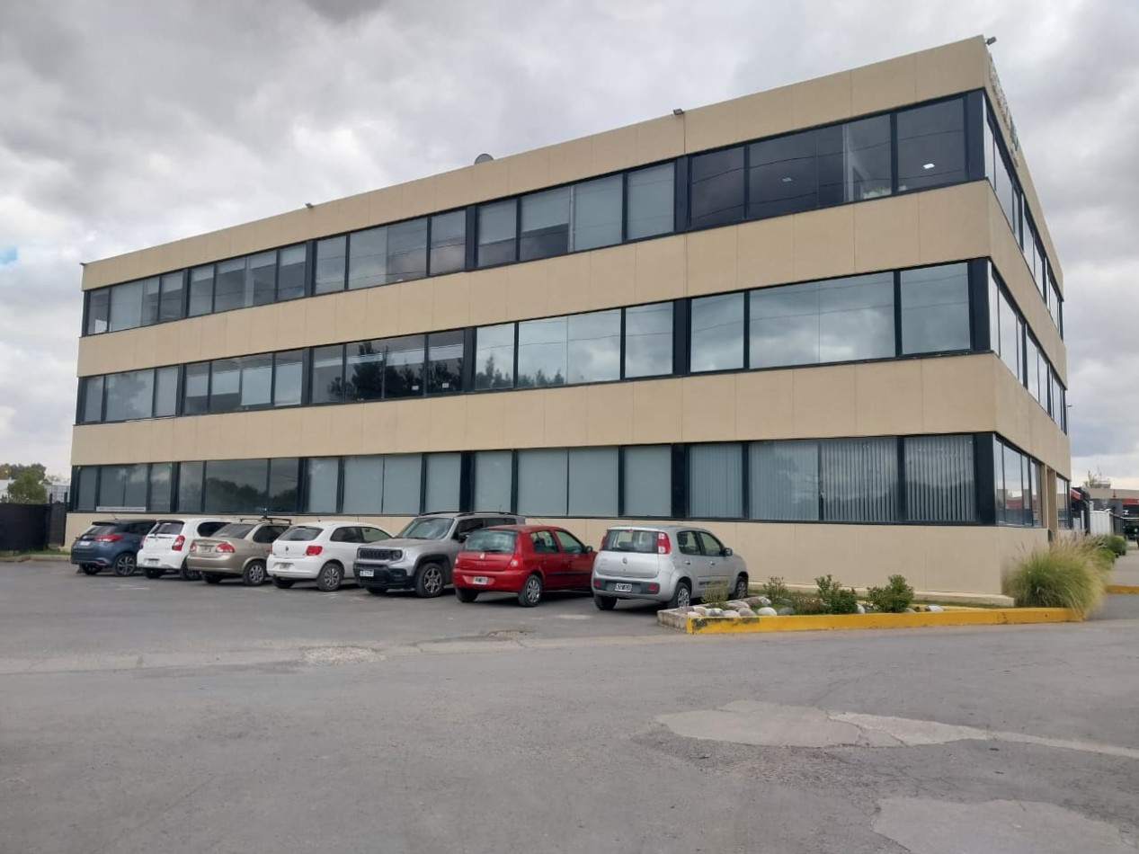 VENTA OFICINAS / ESTUDIO 8 UNIDADES EN SHOPPING PLAZA FISHERTON LIMITE ENTRE FUNES Y ROSARIO