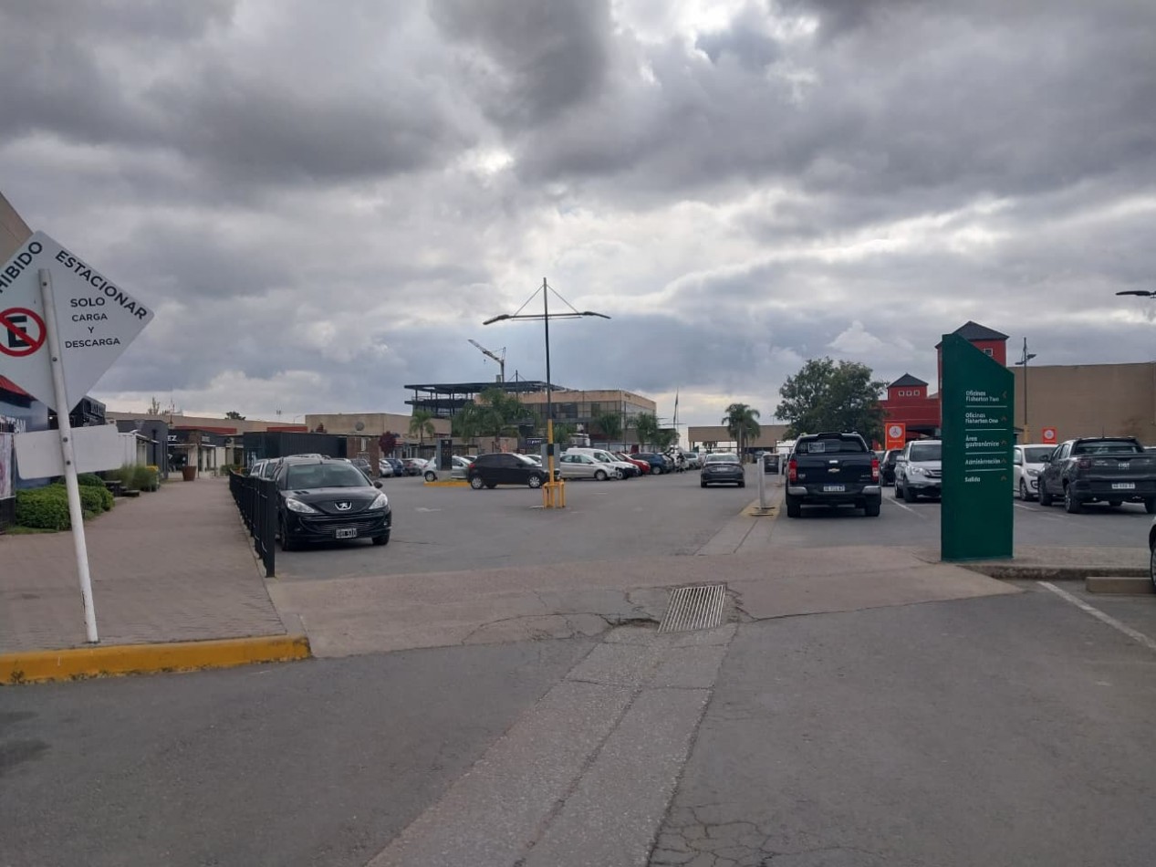 VENTA OFICINAS / ESTUDIO 8 UNIDADES EN SHOPPING PLAZA FISHERTON LIMITE ENTRE FUNES Y ROSARIO
