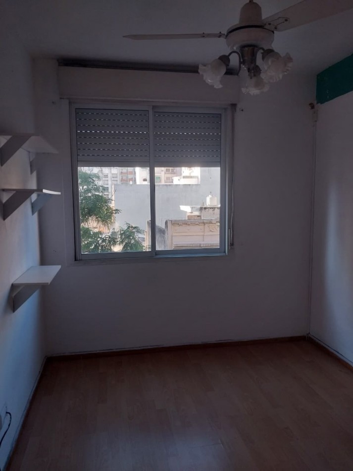 Semipiso al frente 2 dormitorios excelente ubicacion Italia al 1500