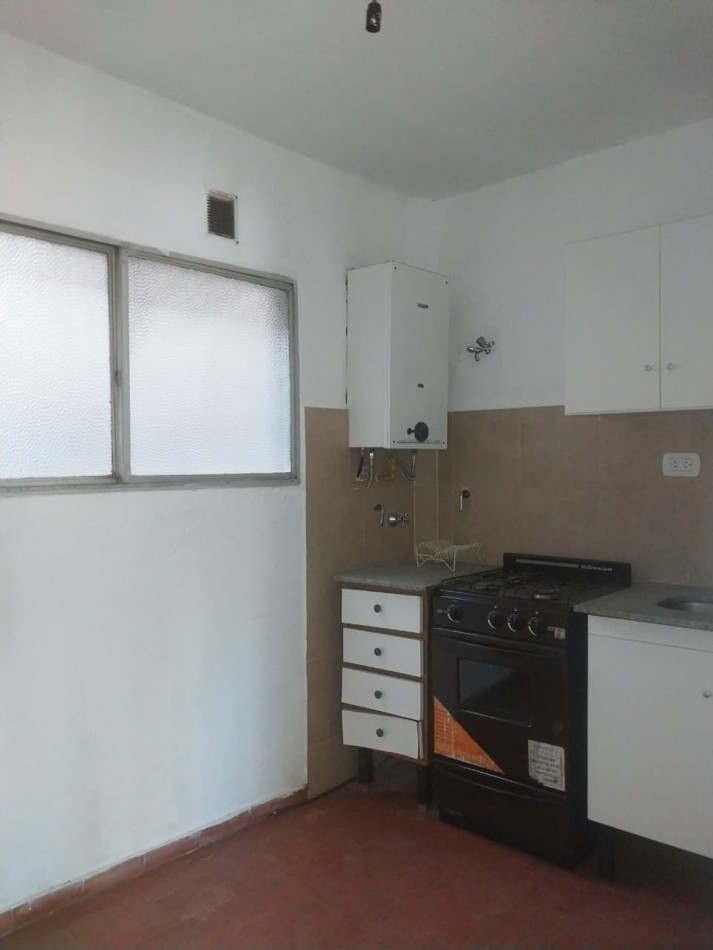 Departamento 1 Dormitorio contrafrente Barrio Abasto ideal para Flipping Inmobiliario