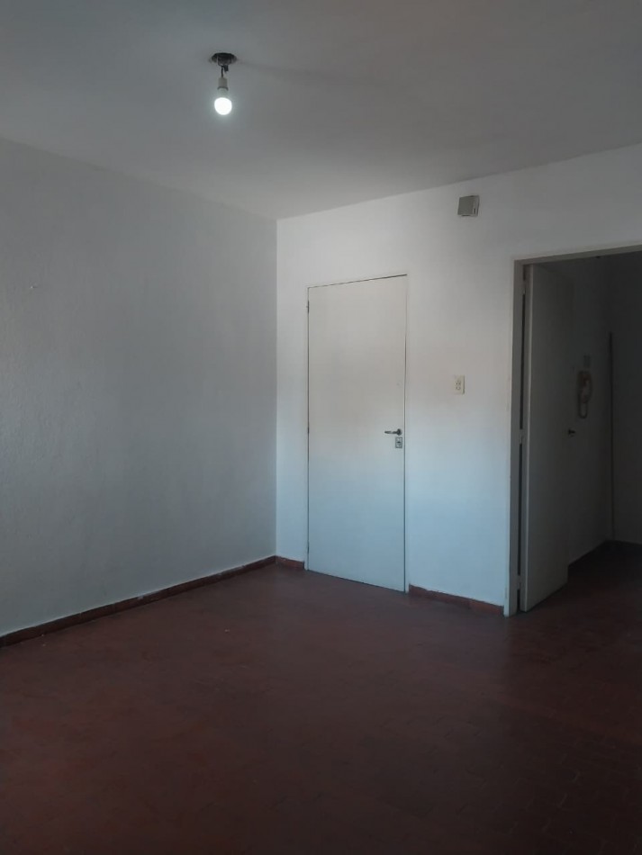 Departamento 1 Dormitorio contrafrente Barrio Abasto ideal para Flipping Inmobiliario