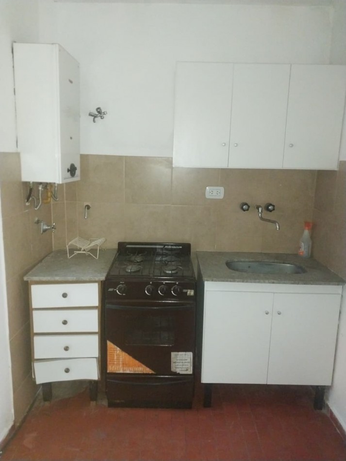 Departamento 1 Dormitorio contrafrente Barrio Abasto ideal para Flipping Inmobiliario