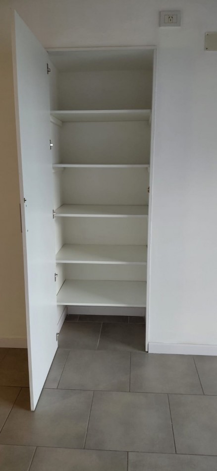 ALQUILER MONOAMBIEN 2 PISO AL FRENTE CON AMPLIO BALCON ZONA PARQUE INDEPENDENCIA SEMINUEVO