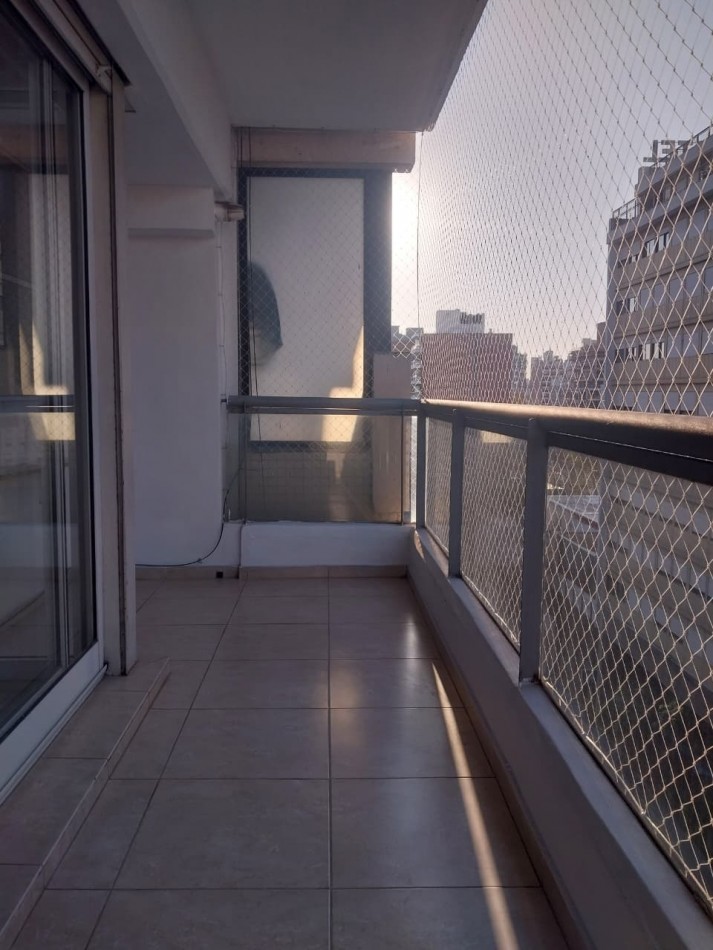 Departamento semipiso al frente con doble balcon 7° piso Cordoba al 2500