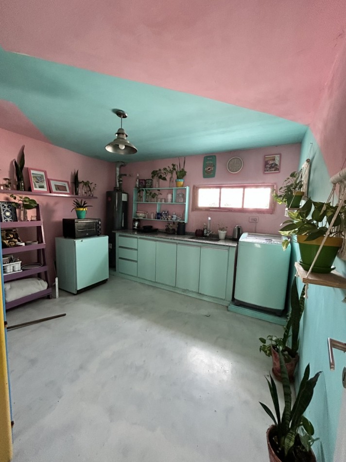 Casa en planta alta reciclada a nuevo de estilo artistico /  ideal para familia / estudio / emprendimientos - 320,78 m² - Barrio Abasto