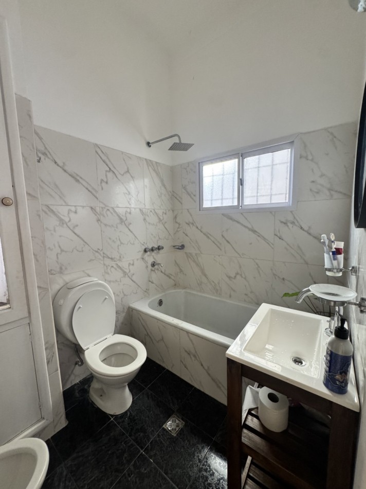 Departamento interno de pasillo 1° piso de escalera apto credito - se escuchan ofertas 