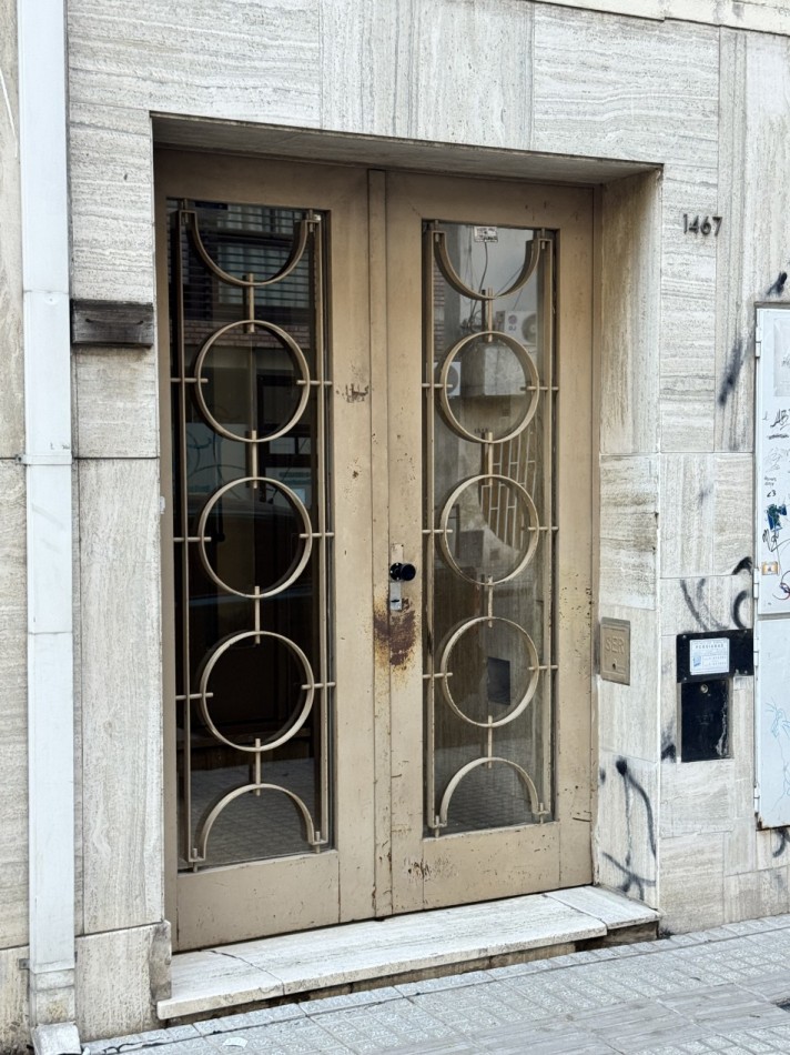 Departamento interno de pasillo 1° piso de escalera apto credito - se escuchan ofertas 