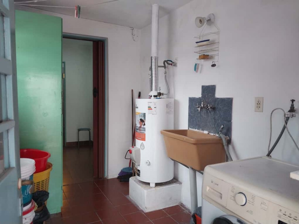 Departamento Interno de Pasillo sin expensas amplio 2 plantas patio terraza asador se aceptar permuta por inferior con patio zona centro