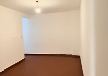 Departamento 2 Dormitorios - Guemes 2036 1° piso con patio a metros del Rio y Boulevares