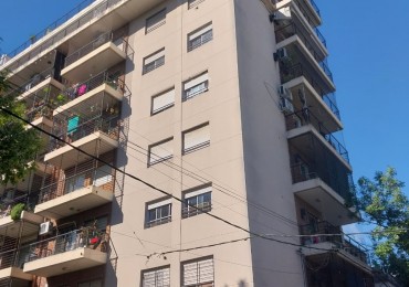 Departamento 1 dormitorio al frente lateral cerca de facultades y avenida Pellegrini Ayacucho 2005