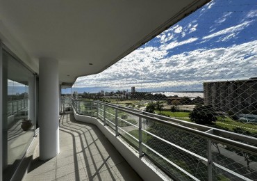 Departamento Semipiso exclusivo al frente en esquina vista total al rio 2 dormitorios con cochera Puerto Norte Posibilidad de ´Permuta en parte de pago Financiacion
